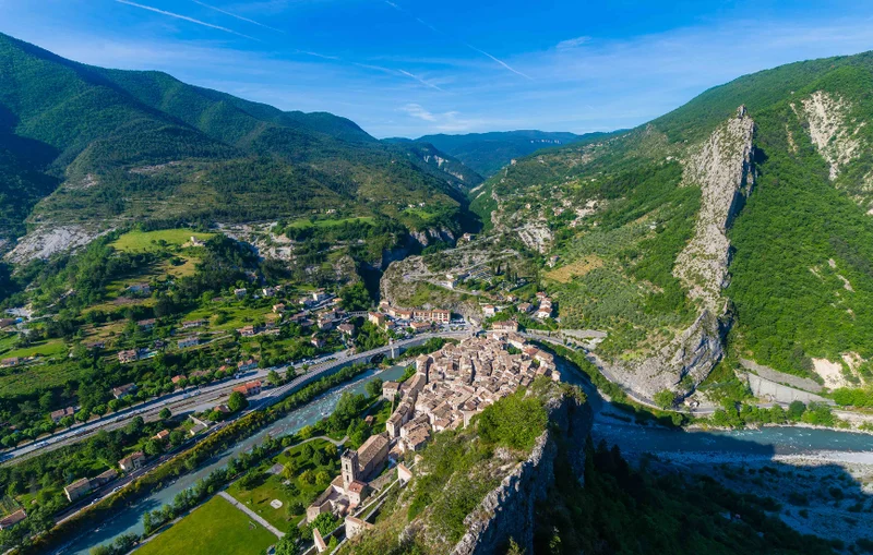 Randonnée Citadelle et oliveraies d'Entrevaux · Entrevaux