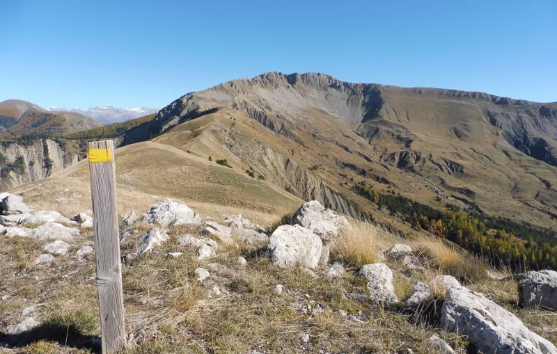 Randonnée Sommet des Monges (2 115 m) · Authon