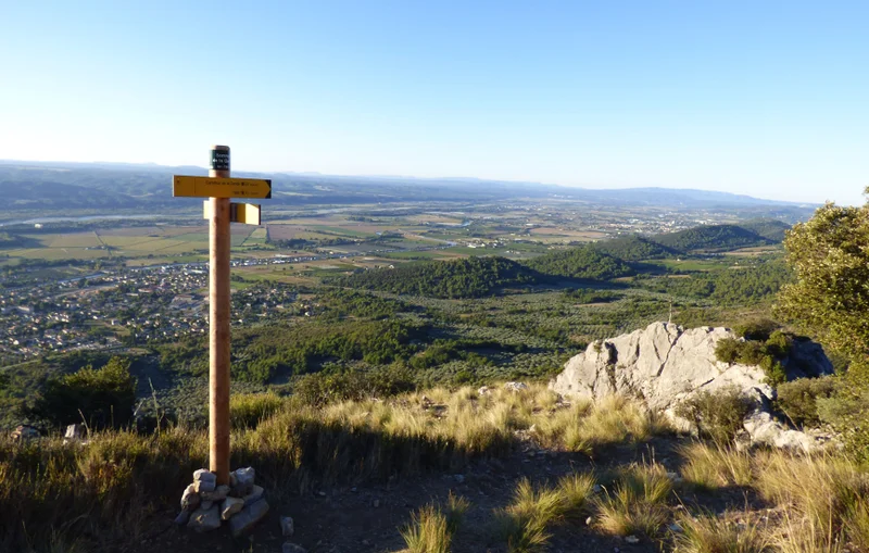 Randonnée Tour de la Garde · Volx