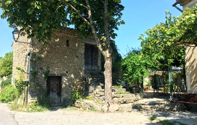 Randonnée Chemin des hameaux · Pierrerue