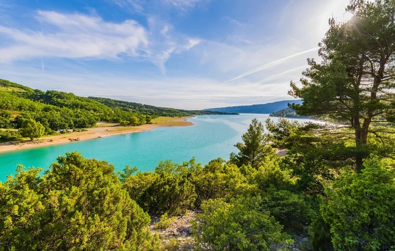 Randonnée Tour du Verdon en 5 jours (GRP® TDV) : le Tour du lac de Sainte-Croix · Moustiers-Sainte-Marie