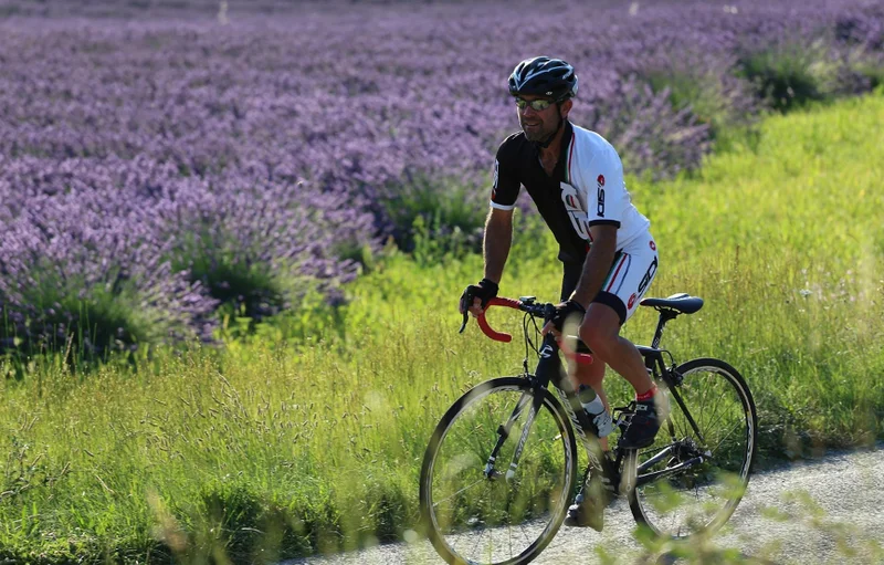 Vélo de route Lavandes et vieilles pierres (parcours vélo n°8) · Céreste-en-Luberon
