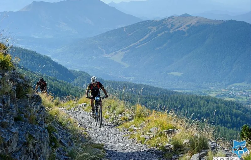 VTT Les quatre cols (parcours VTT n°13) · Verdaches