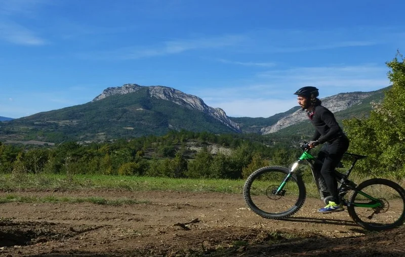 VTT Le Prieuré (parcours VTT n°10) · Entrepierres