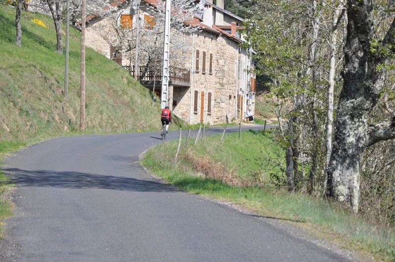 Vélo de route La descente du Doux · Lalouvesc
