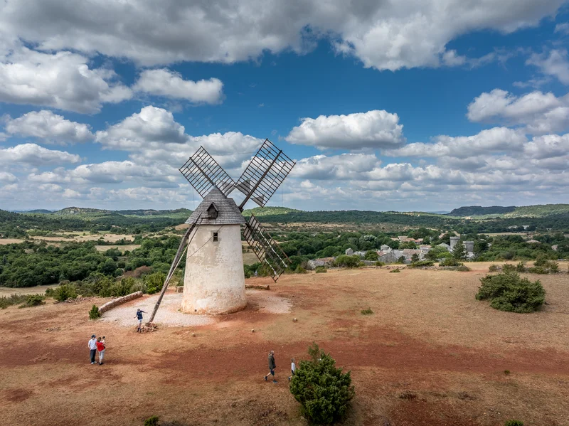 Randonnée Autour de La Couvertoirade · La Couvertoirade