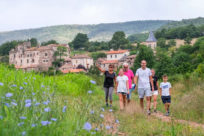 Randonnée Circuit "Un chemin, une école®" de Latour-sur-Sorgues · Marnhagues-et-Latour