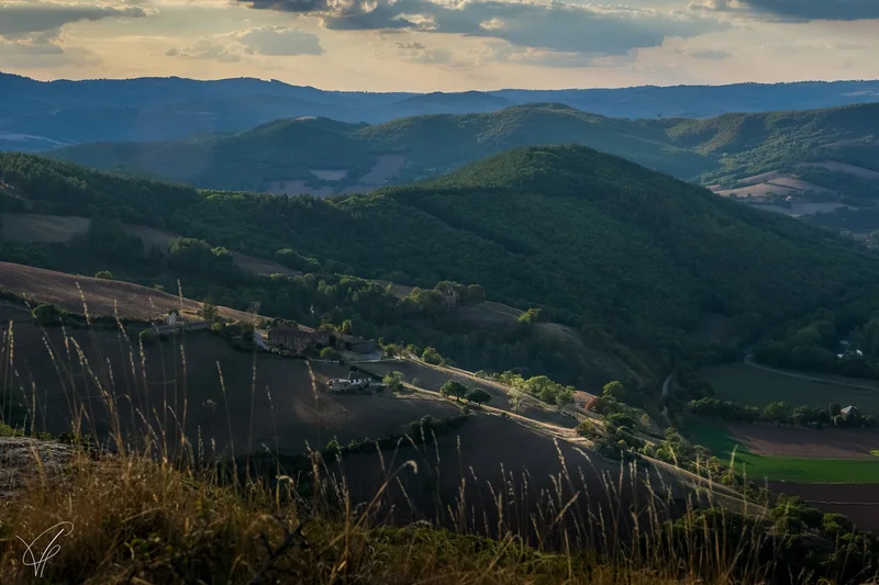 Randonnée Les pressoirs et les tombes rupestres de Savignac · Saint-Affrique