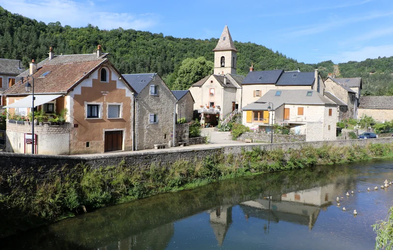 Randonnée Le sentier des Saliens · Les Salelles