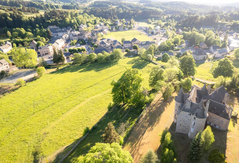 Randonnée Au pied du Mont Alhérac · Fournels