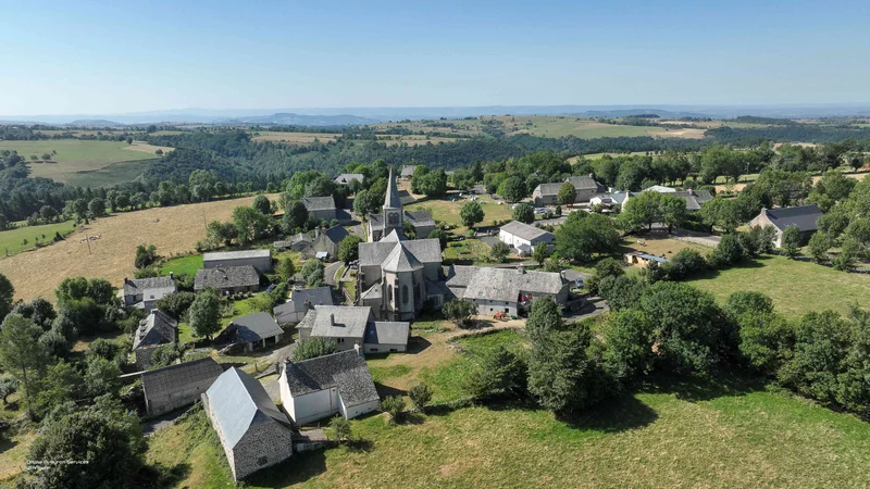 Randonnée Autour du village de Condom · Condom-d'Aubrac