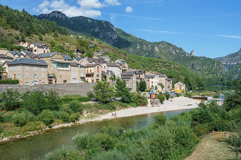 Randonnée GR736® des Vignes à Peyreleau · Massegros Causses Gorges