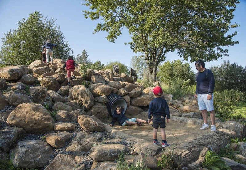 Randonnée Sentier de l'imaginaire - Du Magma à la pierre " Le parcours de la Fage" · Lacroix-Barrez