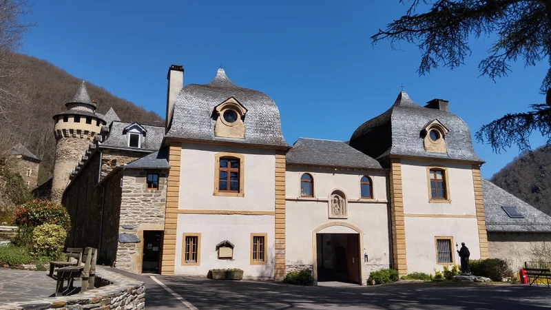 Randonnée Vers l'abbaye de Bonneval · Anglars