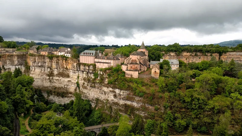 Randonnée De Bozouls à Rodelle · Bozouls