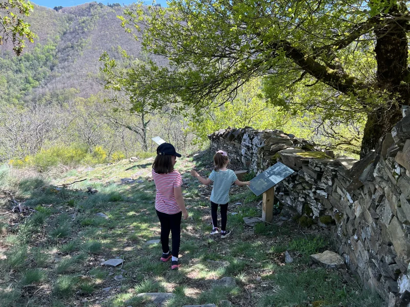 Randonnée Sentier de découverte des Coultades de Valon · Lacroix-Barrez