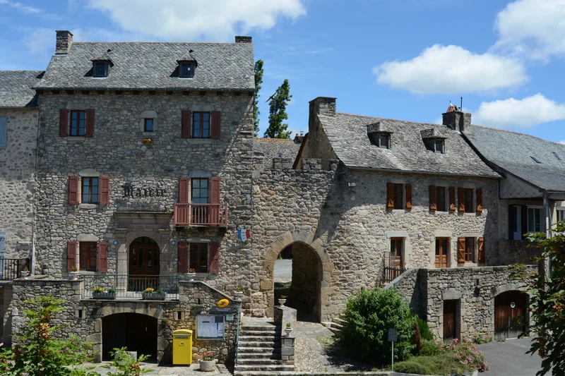 Randonnée Croix de Bleyssol - col de Luganhou (circuit bleu) · Le Bas Ségala