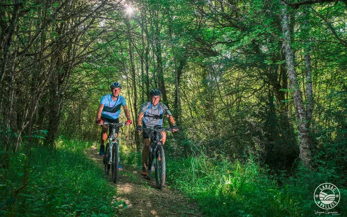 VTT VTT N°54 - La Source du Durzon et St-Alban · Nant