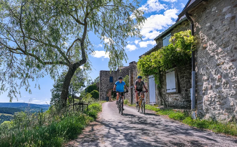 VTT VTT N°52 - Le château d'Algues · Nant
