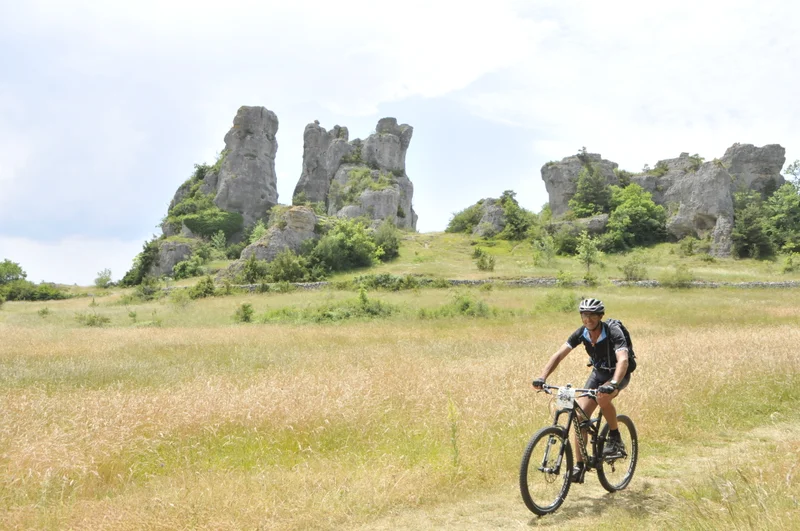 VTT VTT N°68 - Autour du Causse Noir · Saint-André-de-Vézines