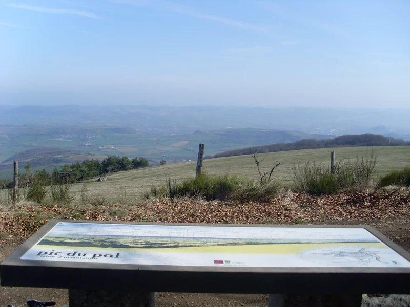 VTT VTT N°93 - Lévézou et Pic du Pal · Vézins-de-Lévézou