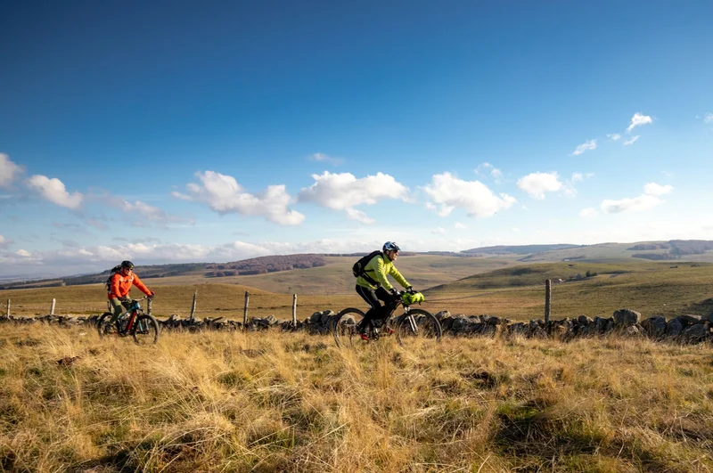 VTT Station du Bouyssou, Le grand tour - VTT n°13 rouge · Laguiole