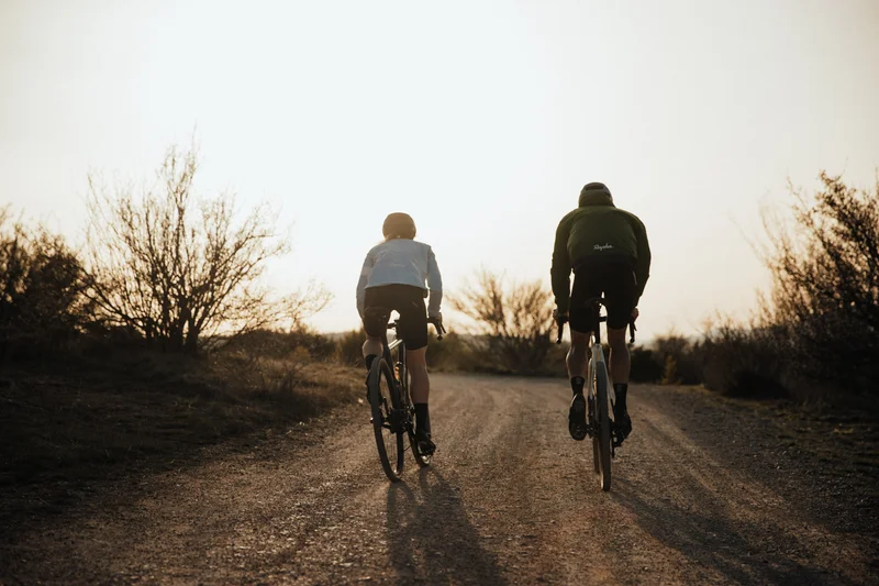 Vélo de route Gravel N°10 - Ascension sur le Larzac depuis Millau · Millau