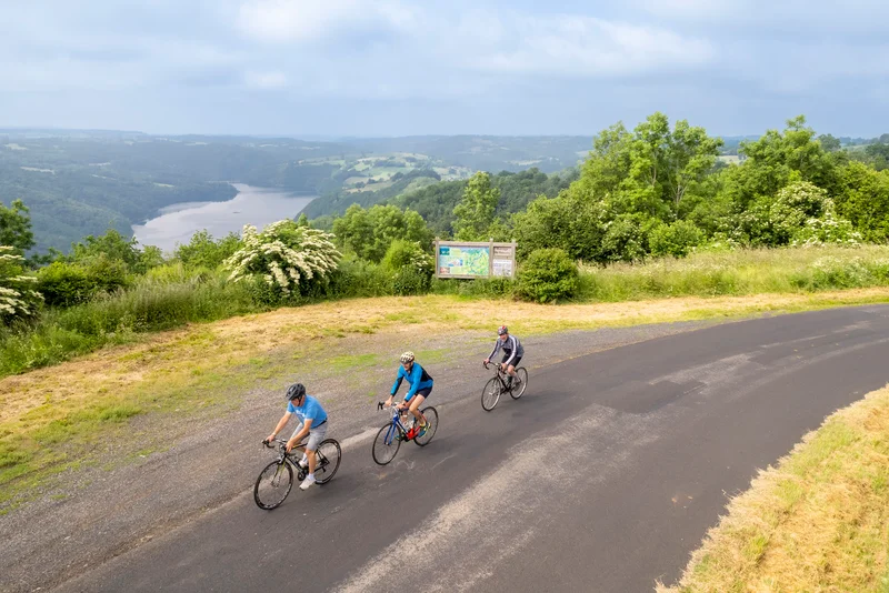 Vélo de route Vélo et fromages : route du Laguiole AOP et des fromages de l'Aubrac et du Carladez · Laguiole
