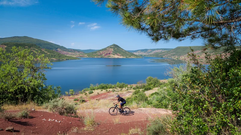Vélo de route Gravel N°29- Le Tour du Lac du Salagou version Gravel · Le Puech
