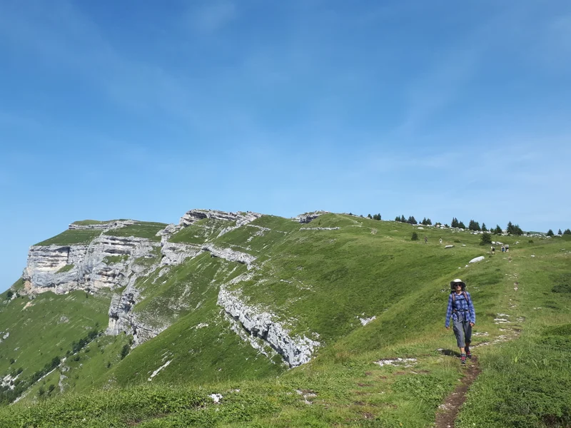 Randonnée GRP® Tour des Bauges - Étape 5 - Aillon-le-Jeune / La Combe, Les Déserts · Aillon-le-Jeune