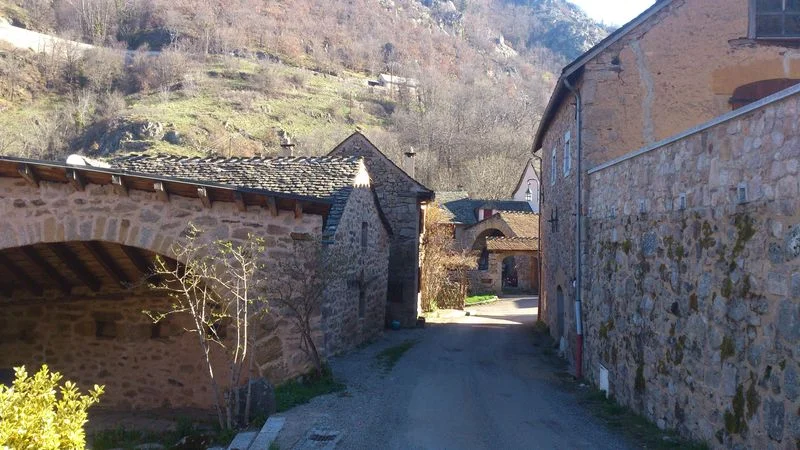 Randonnée Rocher des Fées · Ispagnac
