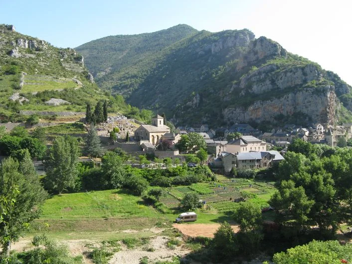 Randonnée Le roc des Hourtous · La Malène