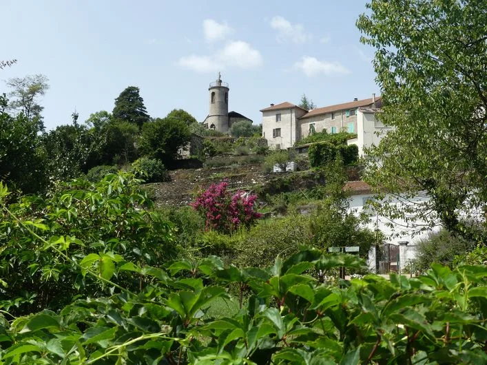 Randonnée Tignac, entre châtaigniers et pins · Sauveplane