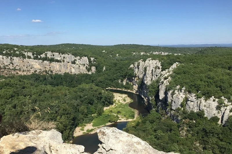 Randonnée Circuit de la corniche · Berrias-et-Casteljau