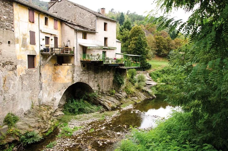 Randonnée Chemin de mémoires · Sainte Croix Village