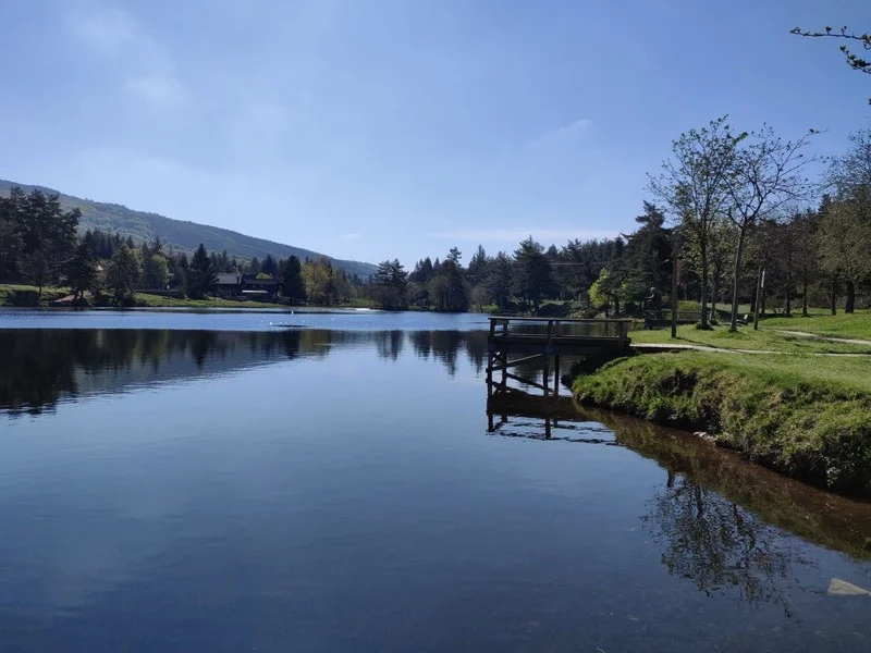 Vélo de route Le Bonheur est près du lac · Saint-Sauveur-Camprieu