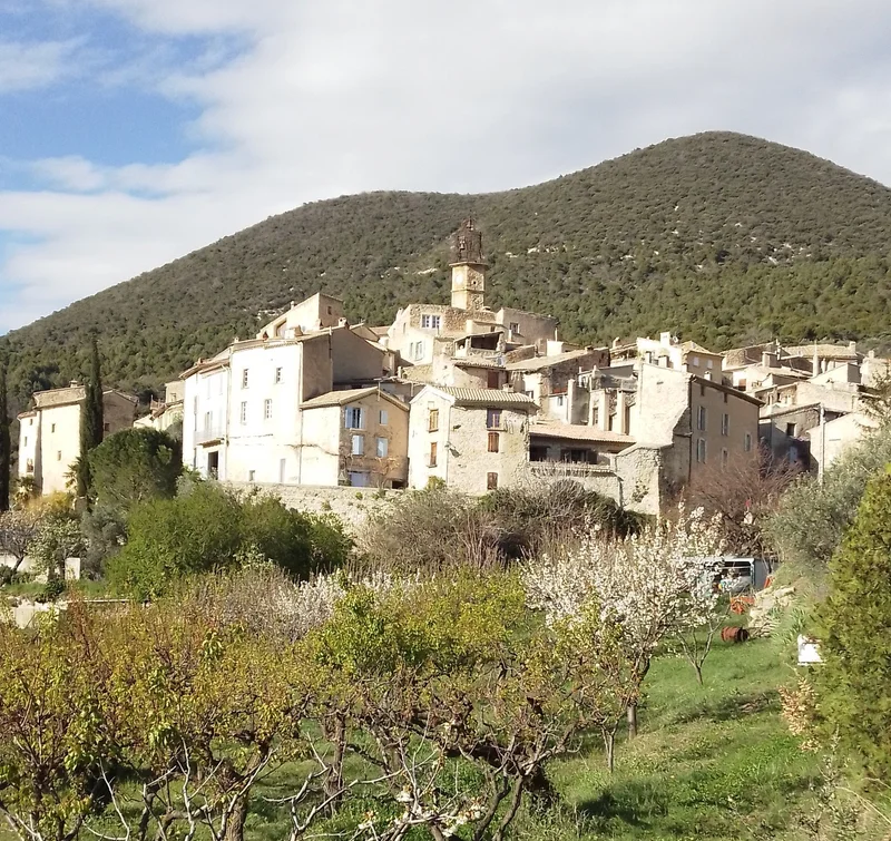 Randonnée VENTEROL - Un village de santons · Venterol