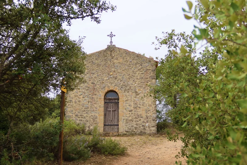 Randonnée BEAUMONT-DE-PERTUIS - L'eau des fontaines et Chapelle Sainte-Croix · Beaumont-de-Pertuis