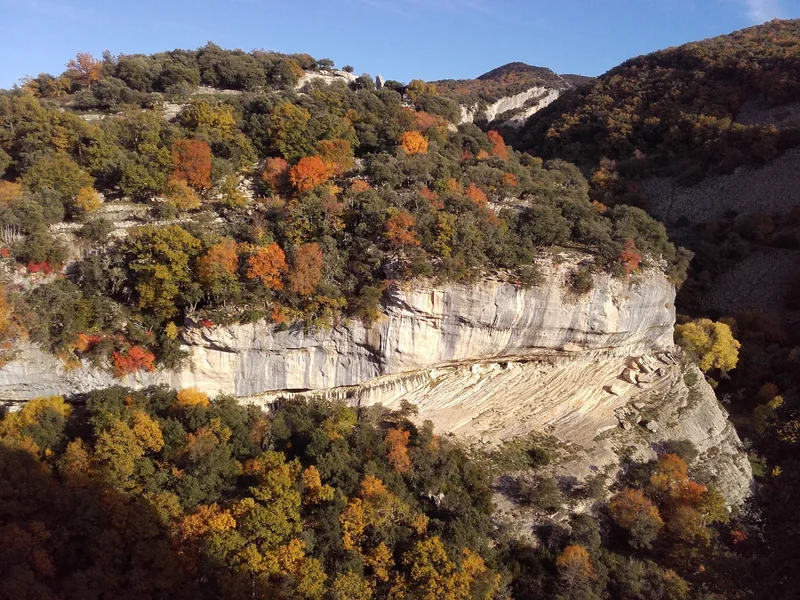 Randonnée BUOUX - Vallon de l'Aiguebrun · Buoux