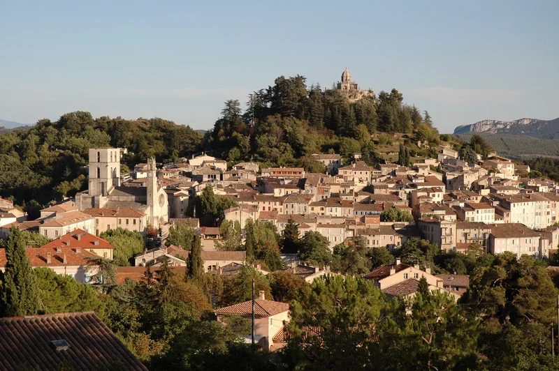 Randonnée FORCALQUIER - Des ruelles à la citadelle · Forcalquier