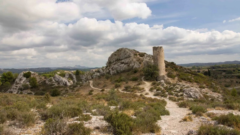 Randonnée LE PARADOU - Les Tours de Castillon · Paradou