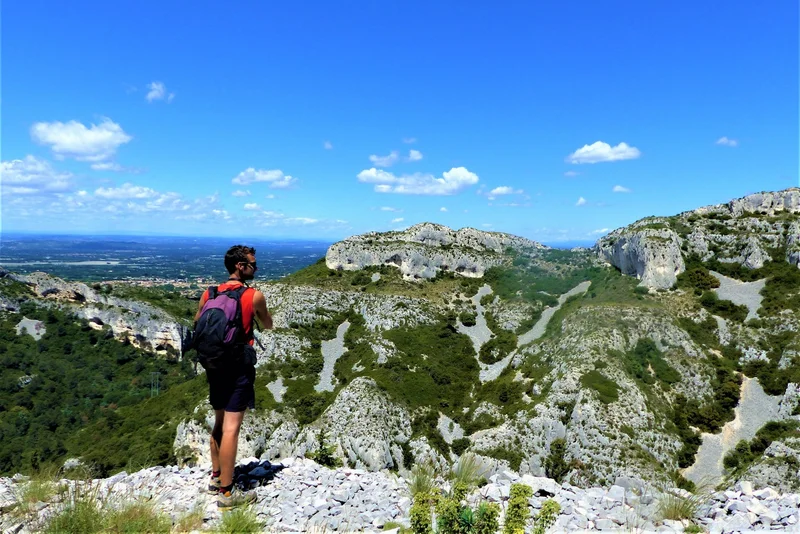 Randonnée SAINT-RÉMY-DE-PROVENCE - La crête des Alpilles · Saint-Rémy-de-Provence