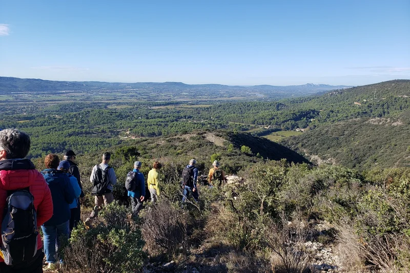 Randonnée LAURIS - Du vallon de Recaute à la combe de Sautadou · Lauris