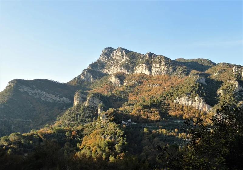 Randonnée GILETTE - Le tour du Mont Lion · Gilette