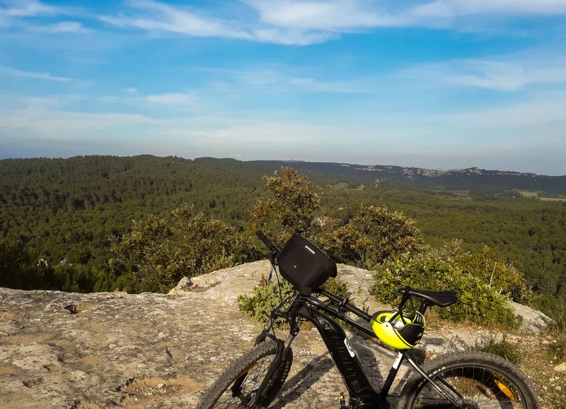 VTT TARASCON – La forêt méditerranéenne à VTT · Tarascon