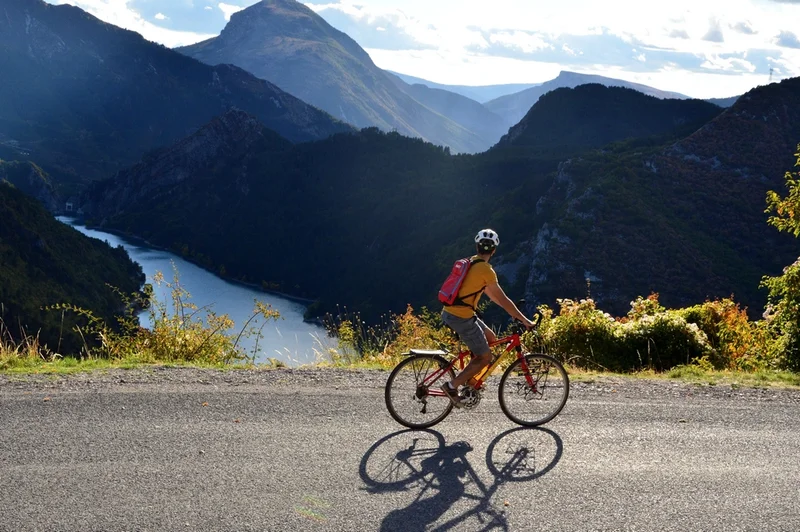 Vélo de route CASTELLANE - Le tour des lacs · Castellane
