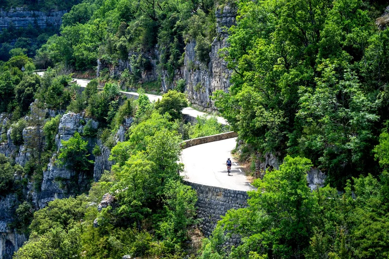 Vélo de route MOUSTIERS-SAINTE-MARIE - Le tour du Verdon à vélo · Moustiers-Sainte-Marie