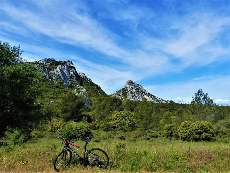 Vélo de route MOURIÈS - Alpilles-Roquemartine à vélo : l'intégrale · Mouriès