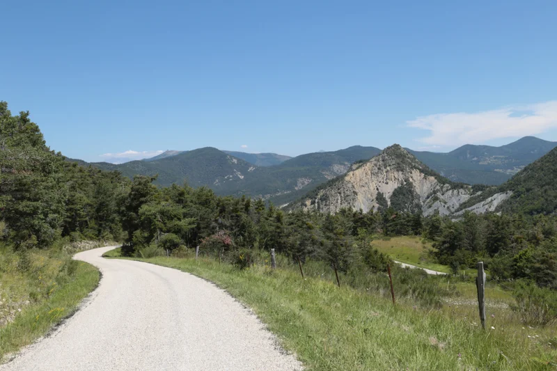 Vélo de route ORPIERRE - Col de Pierre Vesce à vélo · Orpierre