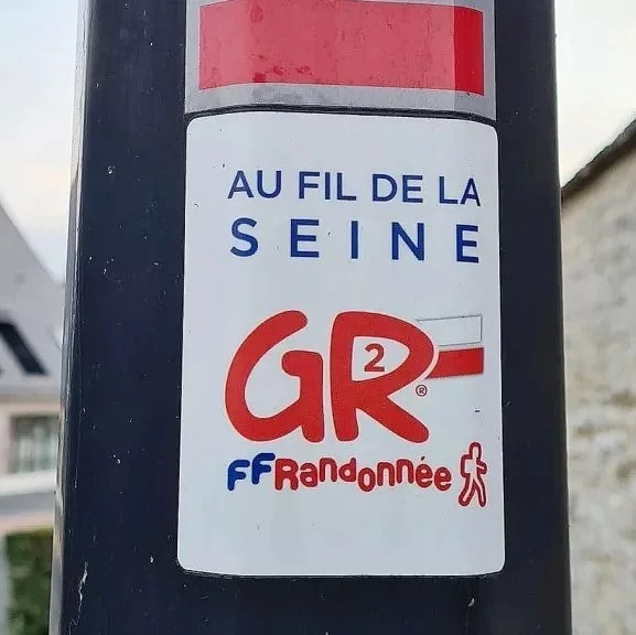 Randonnée GR2 Au Fil de la Seine : de Duesme à Brémur-et-Vaurois · Magny-Lambert